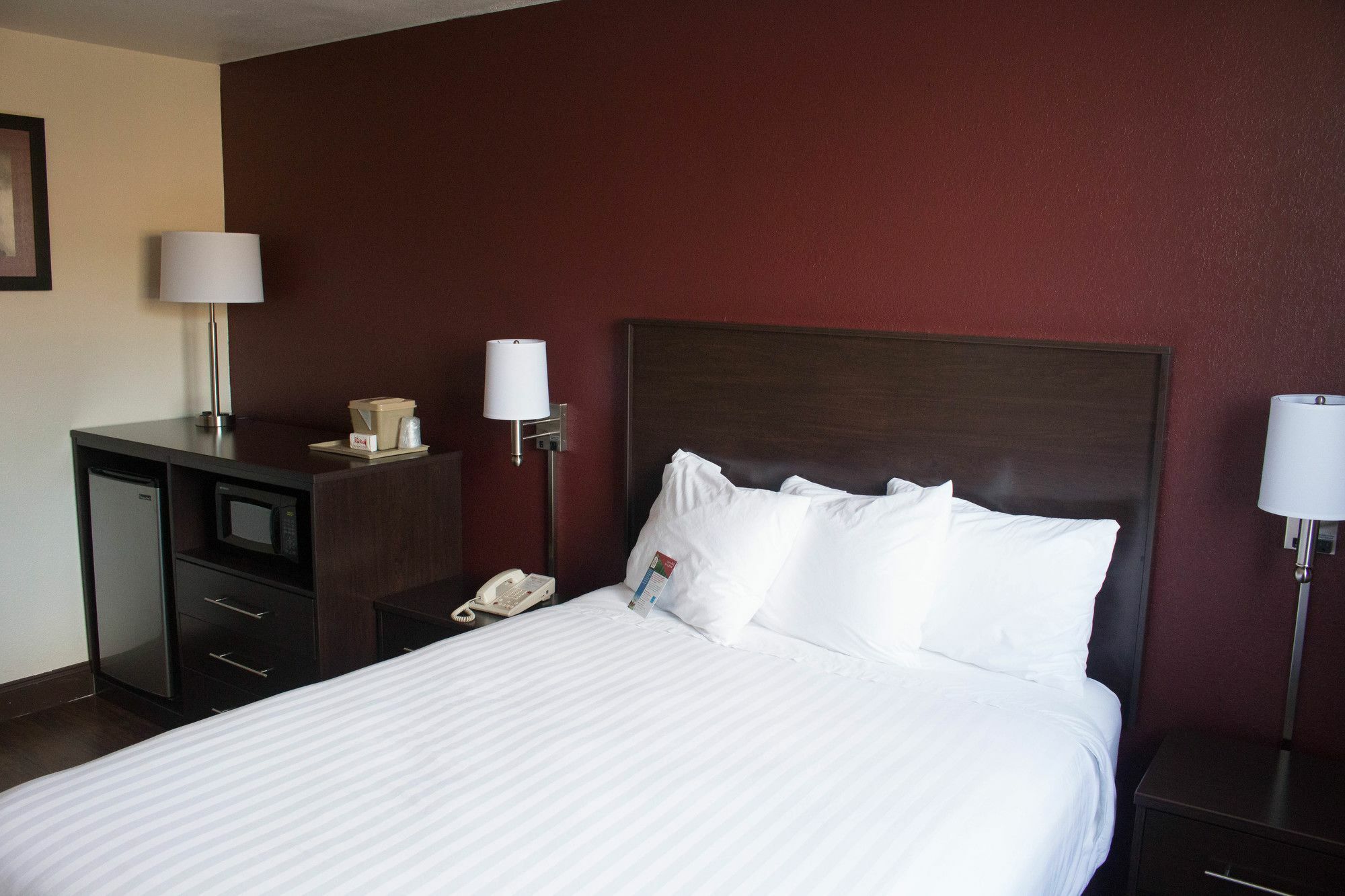 Red Roof Inn Cameron Exteriér fotografie